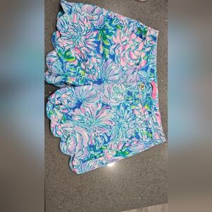 Lilly pulitzer buttercup shorts